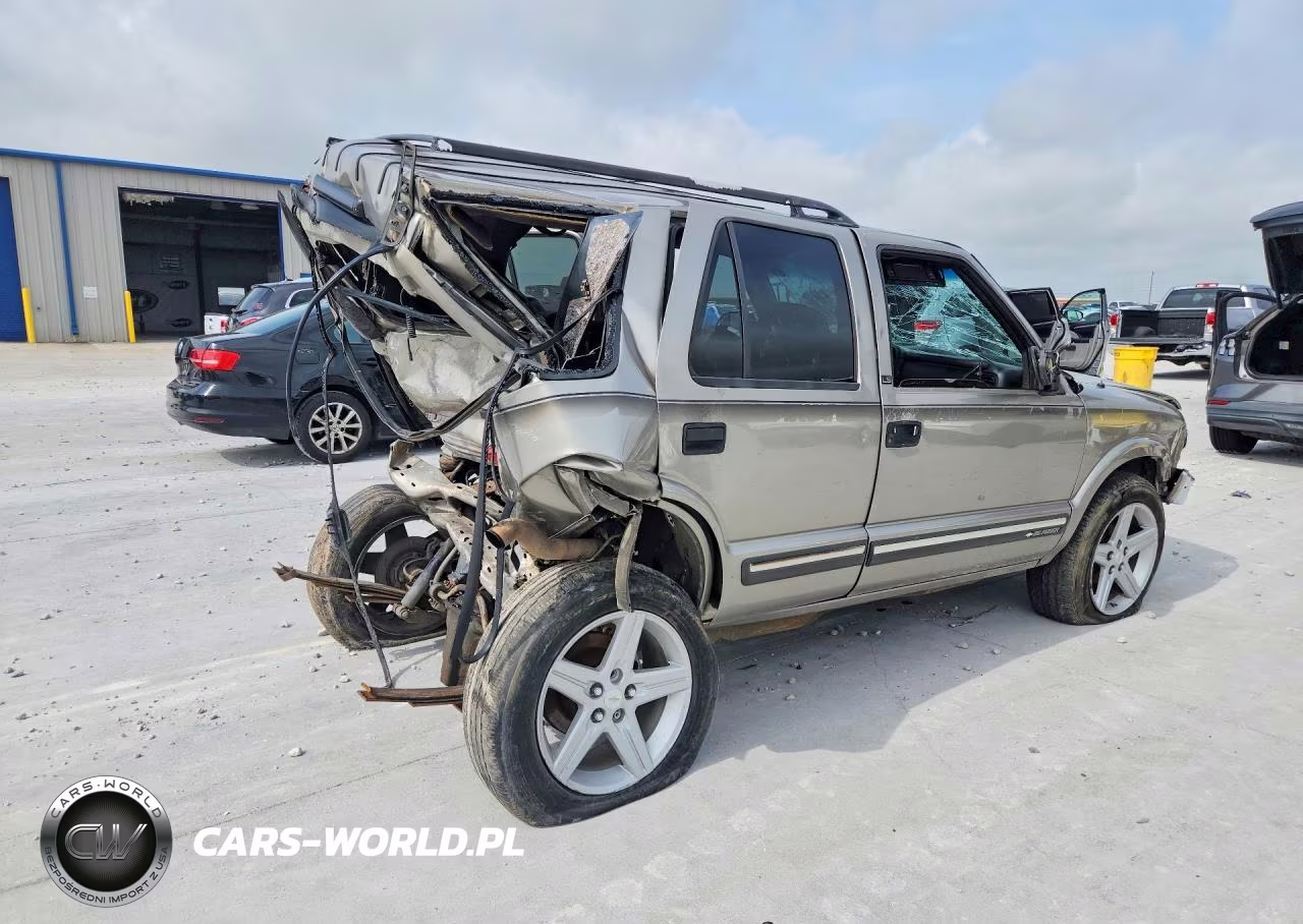 2000 Chevrolet Blazer VIN:1GNDT13W1Y2283286 - 3