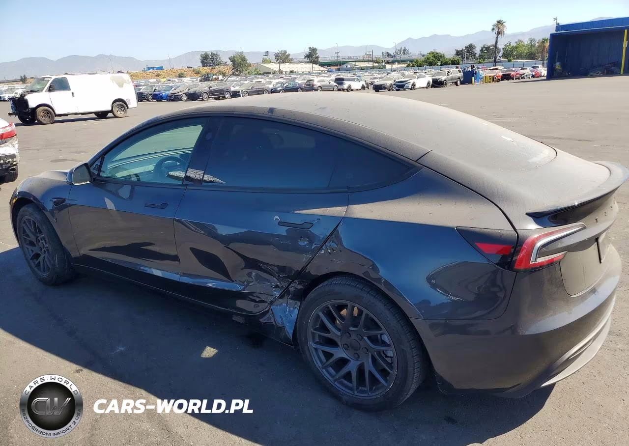 2025 Tesla Model 3 VIN:5YJ3E1EAXSF941952 - 2
