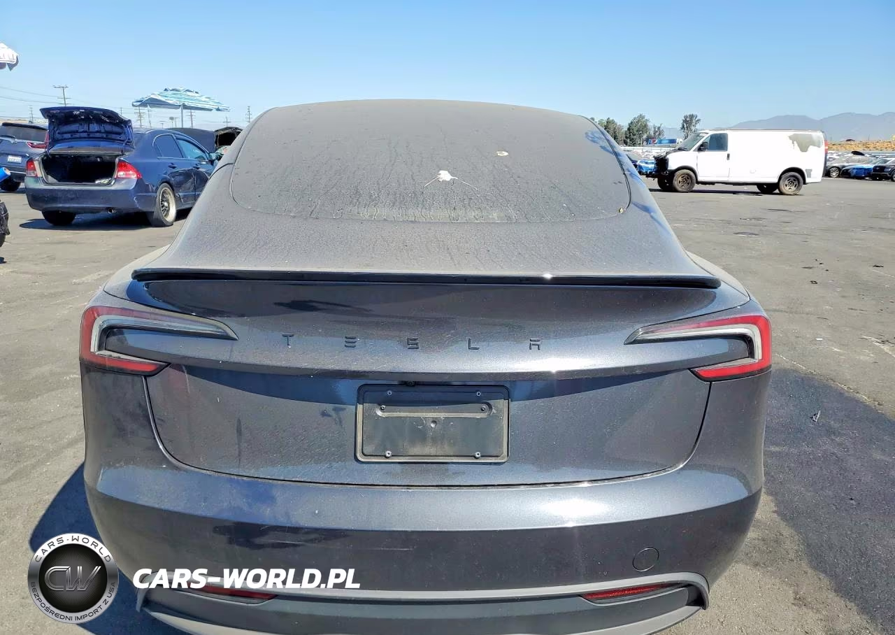 2025 Tesla Model 3 VIN:5YJ3E1EAXSF941952 - 6