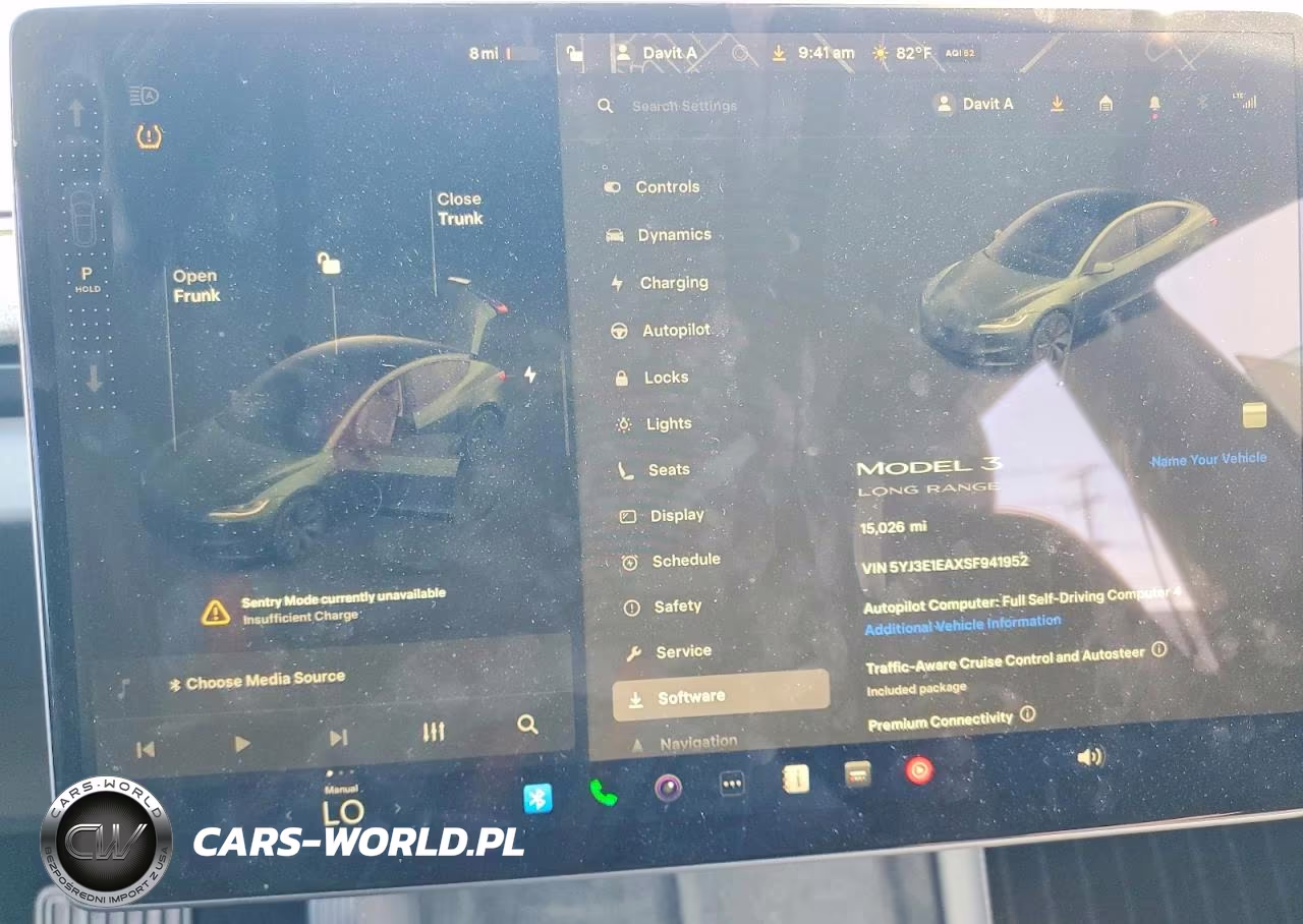 2025 Tesla Model 3 VIN:5YJ3E1EAXSF941952 - 9