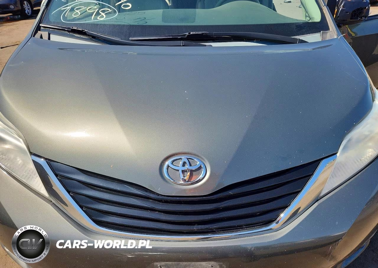 2012 Toyota Sienna Le VIN:5TDJK3DC8CS040414 - 12