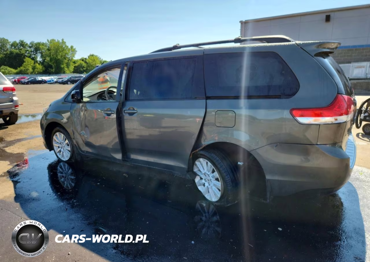 2012 Toyota Sienna Le VIN:5TDJK3DC8CS040414 - 2