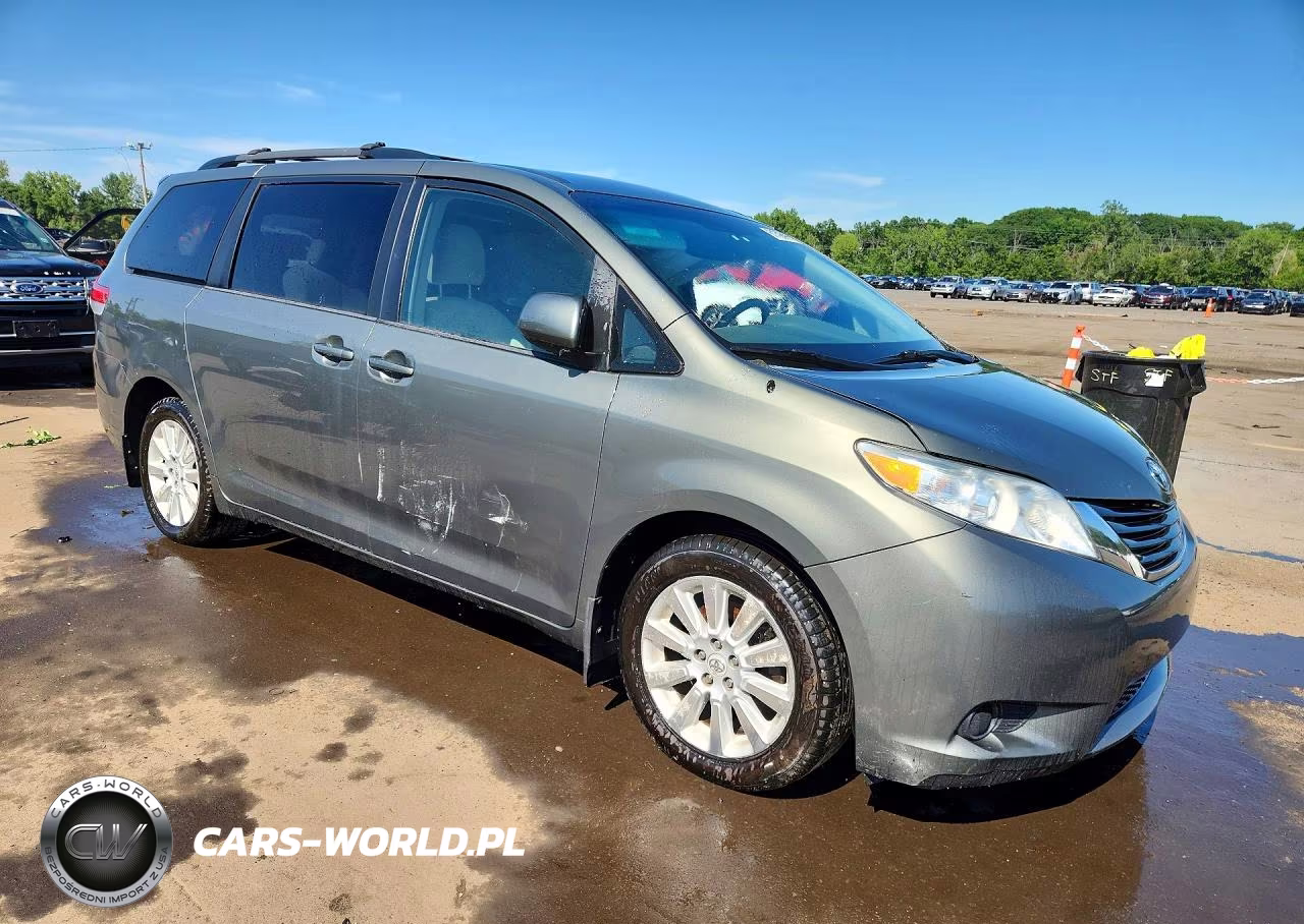 2012 Toyota Sienna Le VIN:5TDJK3DC8CS040414 - 4