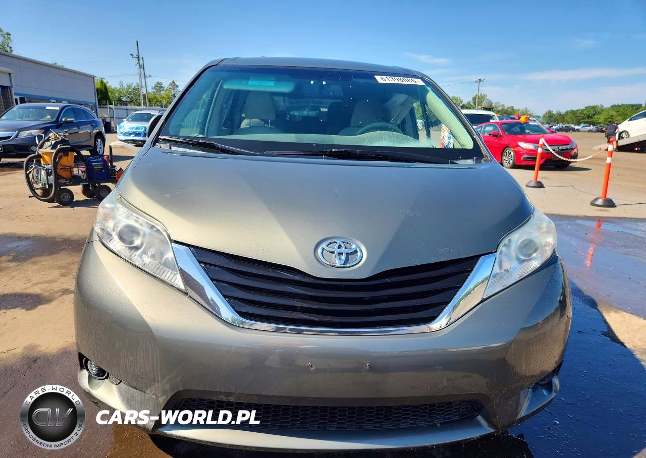 2012 Toyota Sienna Le VIN:5TDJK3DC8CS040414 - 5