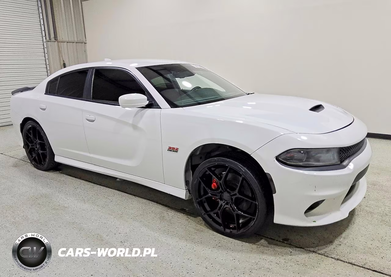 2019 Dodge Charger Scat Pack VIN:2C3CDXGJ5KH753910 - 4