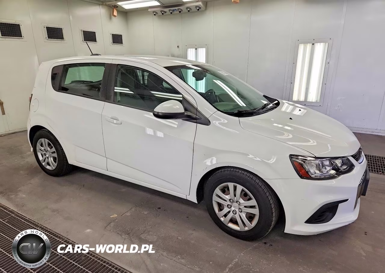 2020 Chevrolet Sonic VIN:1G1JG6SBXL4135834 - 4