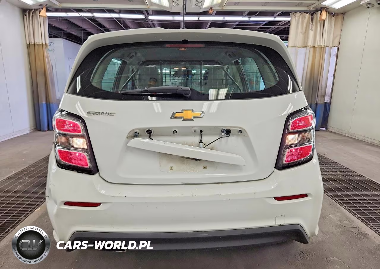 2020 Chevrolet Sonic VIN:1G1JG6SBXL4135834 - 6
