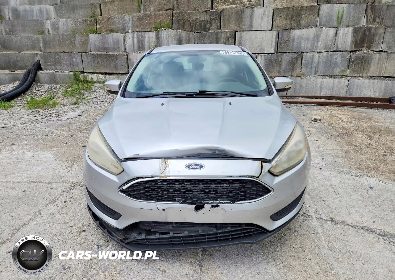2016 Ford Focus Se VIN:1FADP3K20GL247546 - 5