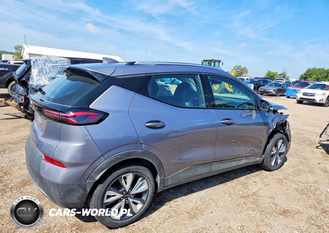2023 Chevrolet Bolt Euv Lt VIN:1G1FY6S08P4166300 - 3