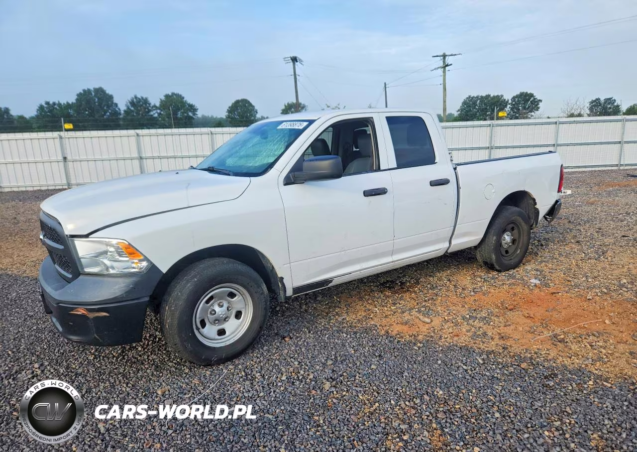 2019 Ram 1500 Classic Tradesman VIN:1C6RR6FG7KS618211 - 1
