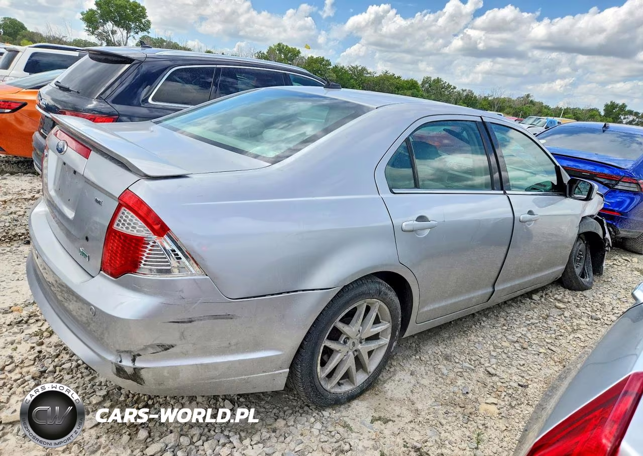 2010 Ford Fusion Se VIN:3FAHP0HG2AR423170 - 3