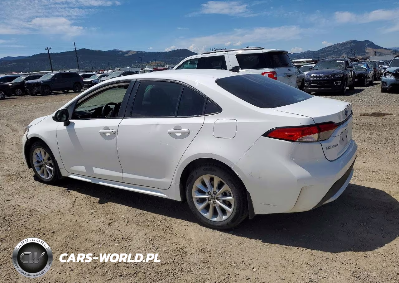 2021 Toyota Corolla Le VIN:5YFHPMAE4MP267573 - 2