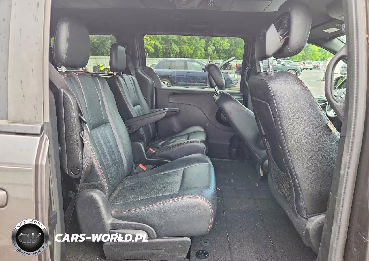 2016 Dodge Grand Caravan R-T VIN:2C4RDGEG8GR202367 - 11