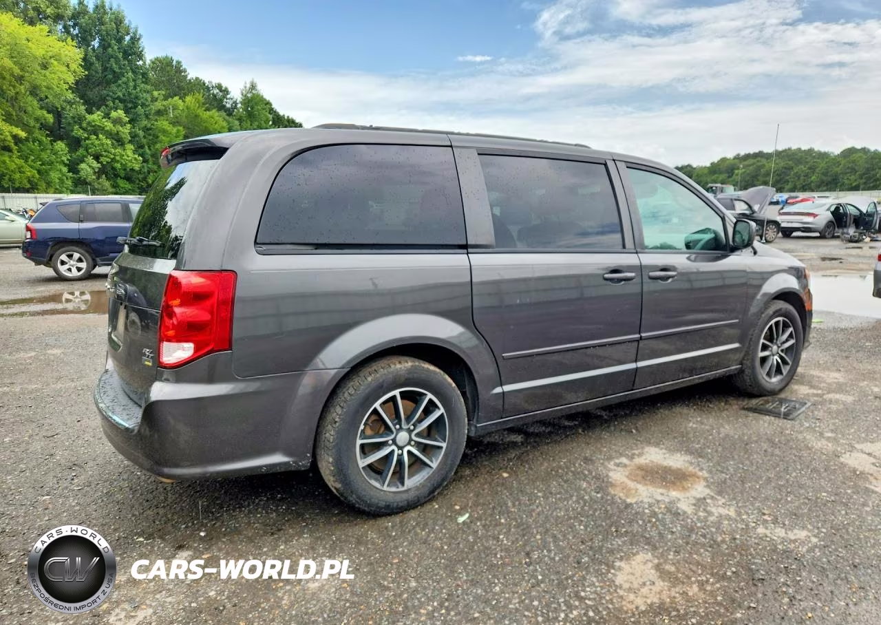 2016 Dodge Grand Caravan R-T VIN:2C4RDGEG8GR202367 - 3