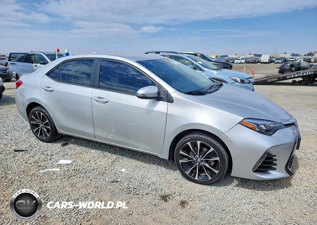 2018 Toyota Corolla Se VIN:5YFBURHE2JP770662 - 4