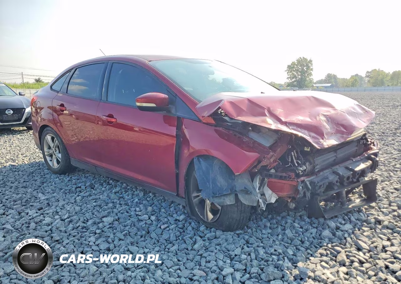 2014 Ford Focus Se VIN:1FADP3F25EL310891 - 4