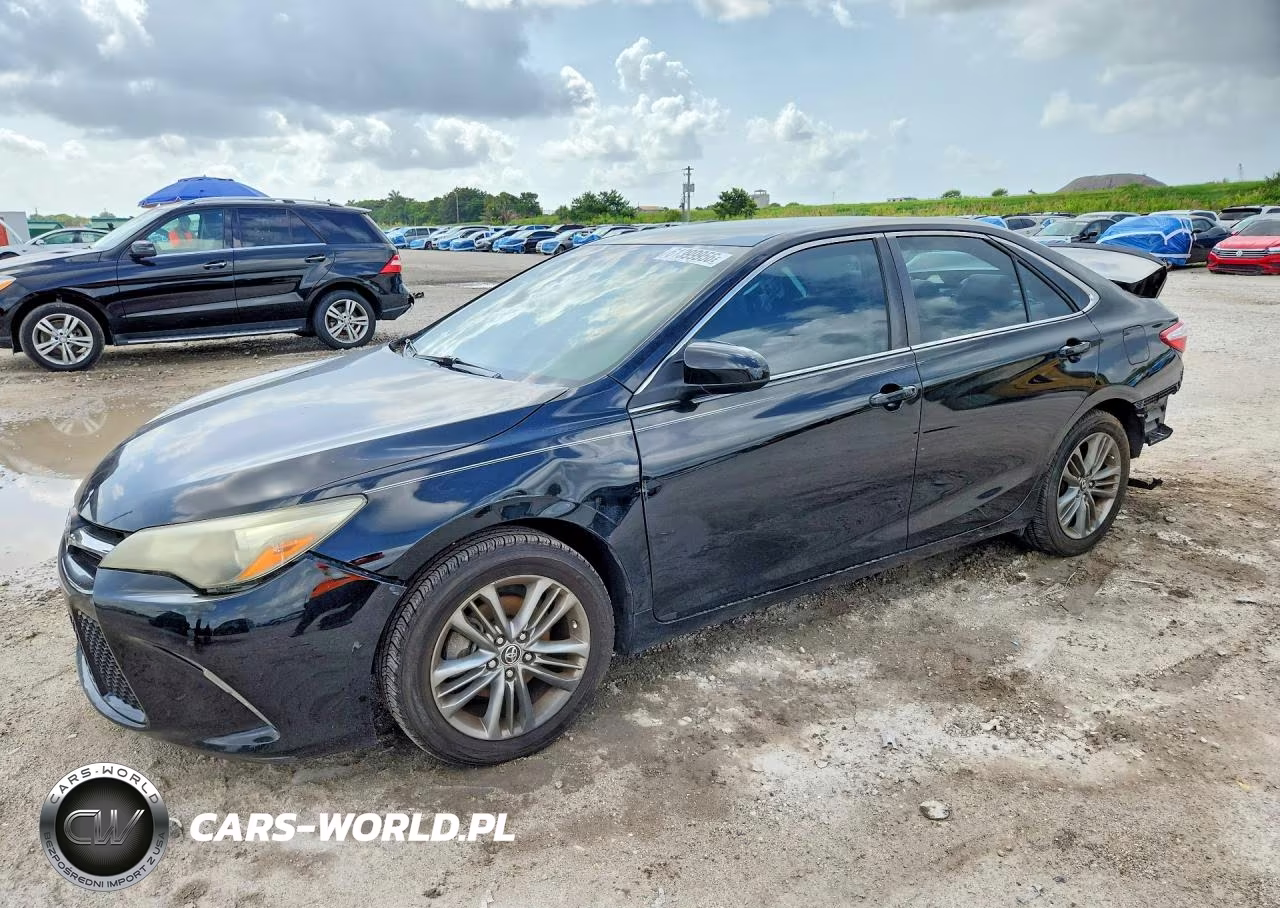 2015 Toyota Camry Se – zdjęcie 1 z 13