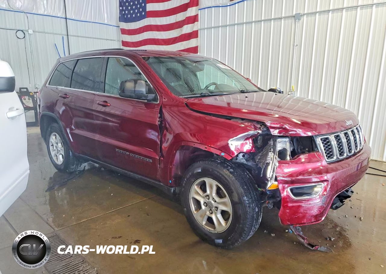 2017 Jeep Grand Cherokee Laredo VIN:1C4RJFAG3HC640894 - 4