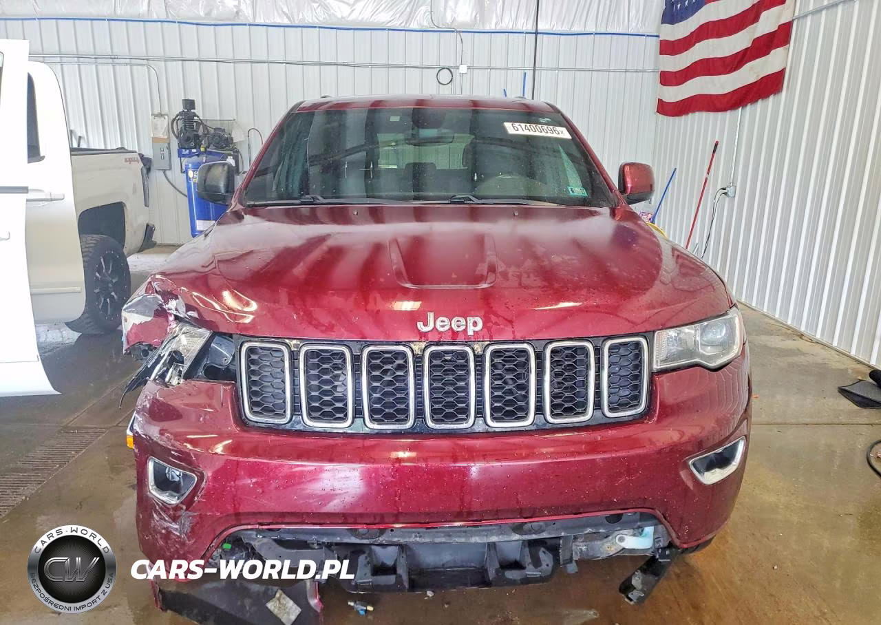 2017 Jeep Grand Cherokee Laredo VIN:1C4RJFAG3HC640894 - 5