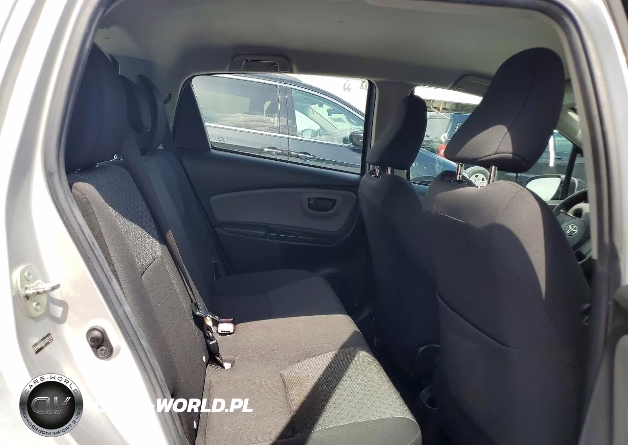 2015 Toyota Yaris 5-Door L VIN:VNKKTUD31FA025110 - 10