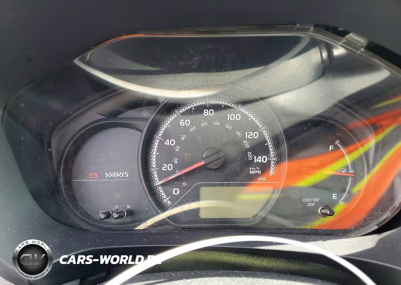 2015 Toyota Yaris 5-Door L VIN:VNKKTUD31FA025110 - 9
