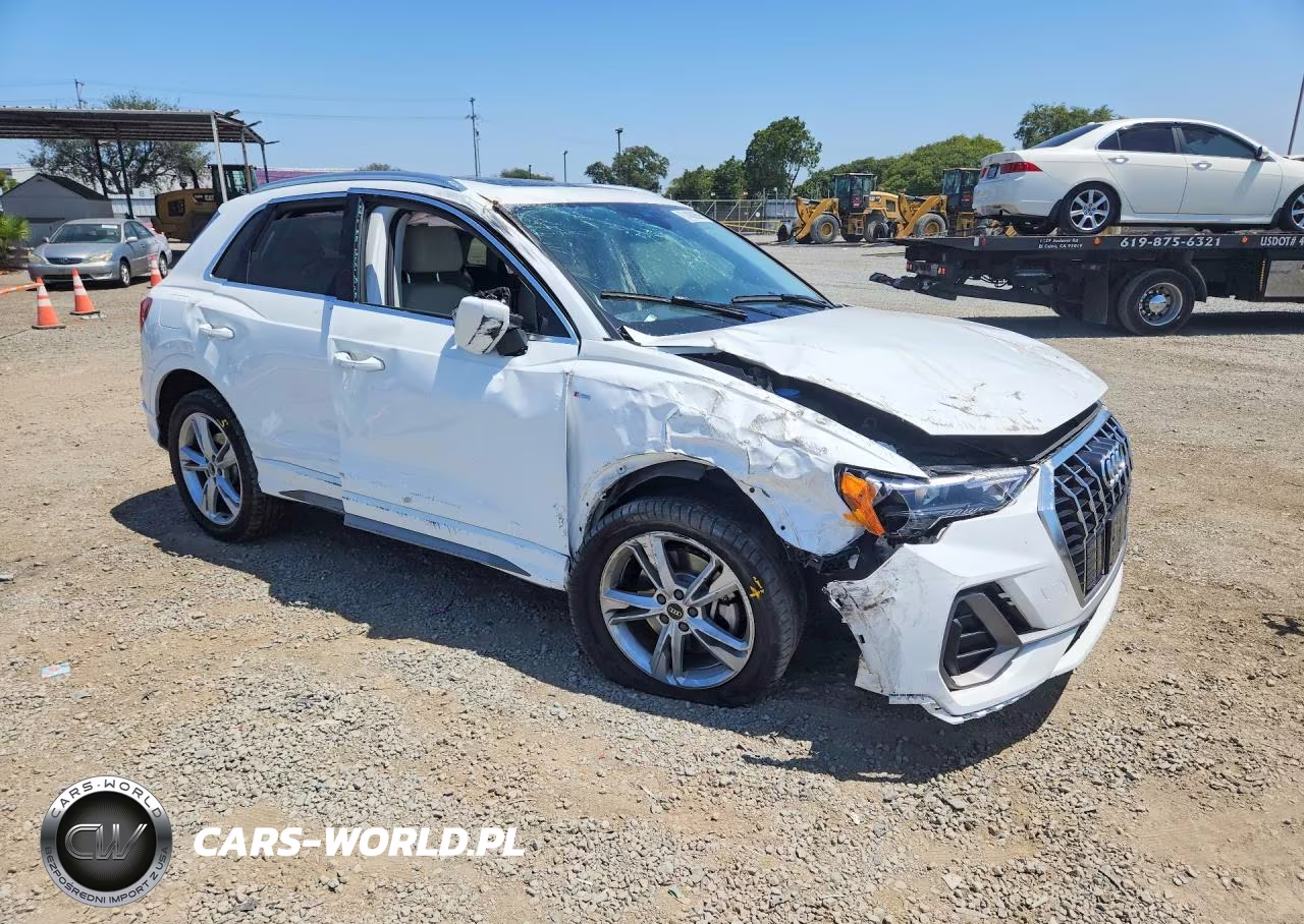 2021 Audi Q3 Premium S Line 45 VIN:WA1DECF39M1137955 - 4