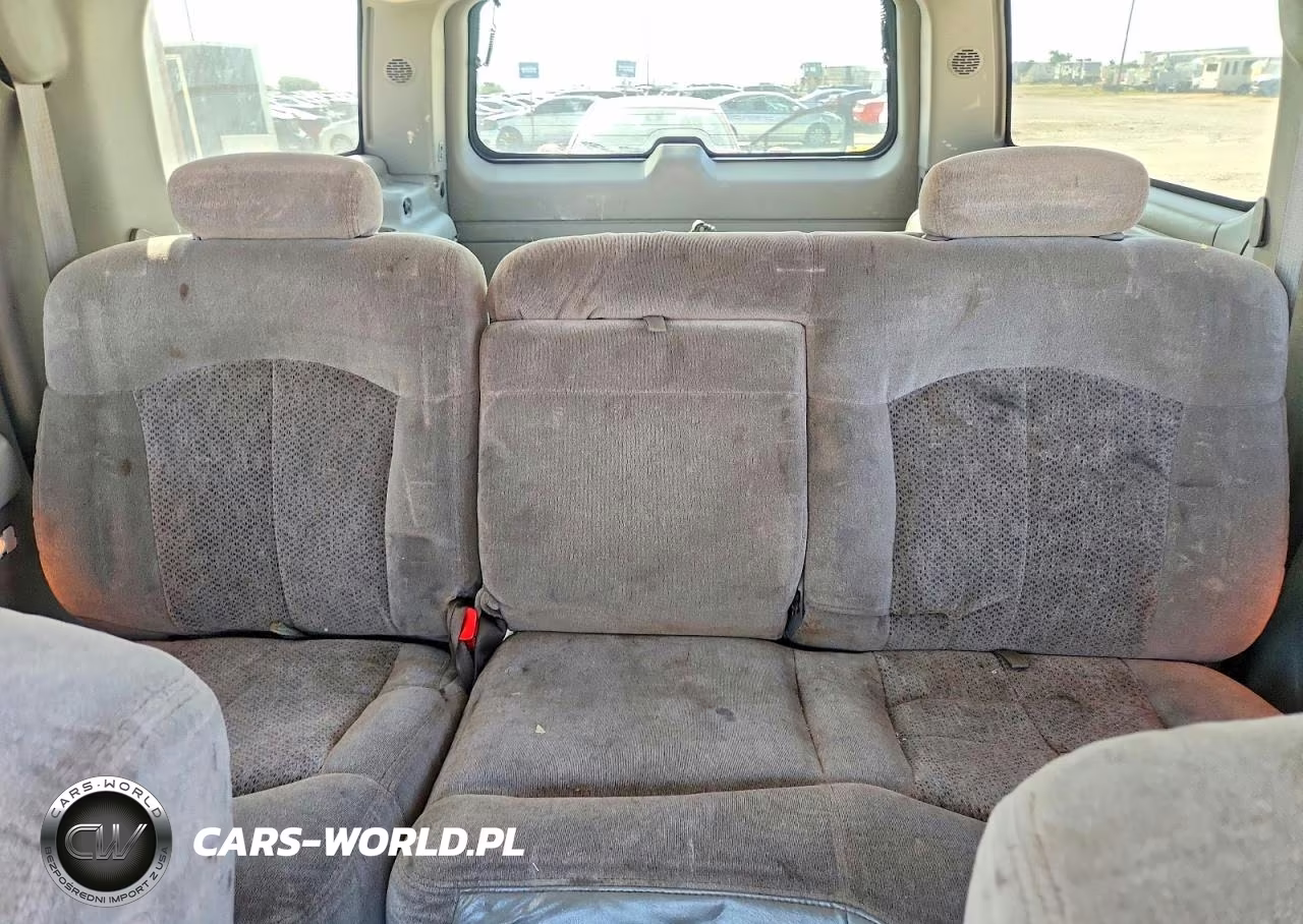 2002 Chevrolet Suburban C1500 VIN:1GNEC16Z12J332364 - 10