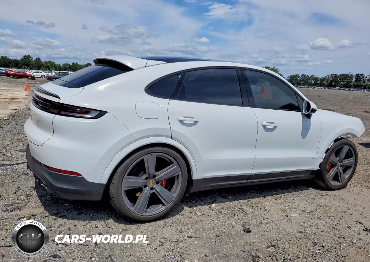 2024 Porsche Cayenne S Coupe VIN:WP1BL2AYXRDA60050 - 3