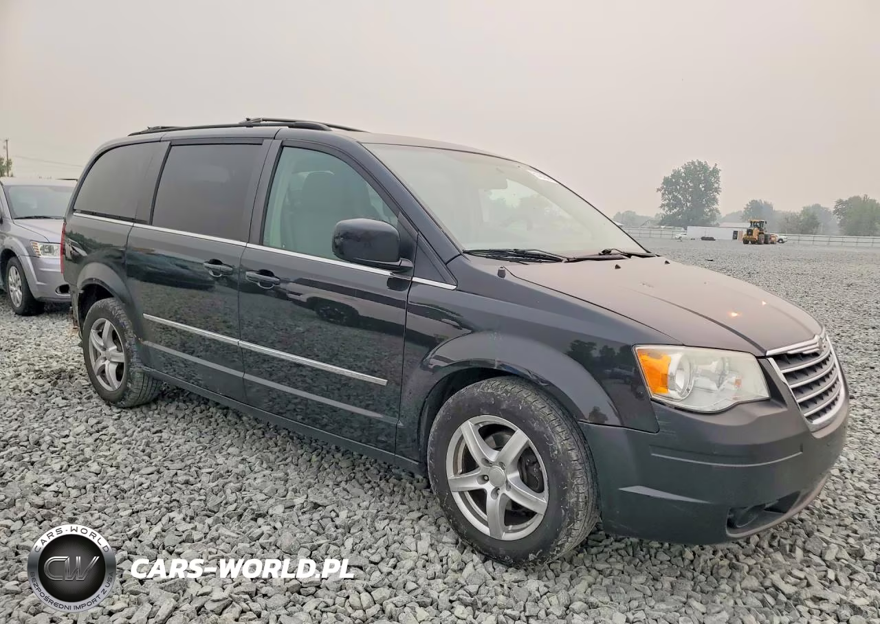2010 Chrysler Town & Country Touring VIN:2A4RR5D13AR166429 - 4