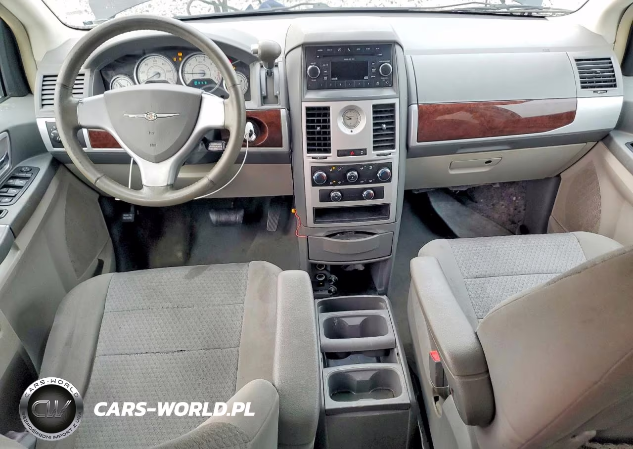 2010 Chrysler Town & Country Touring VIN:2A4RR5D13AR166429 - 8