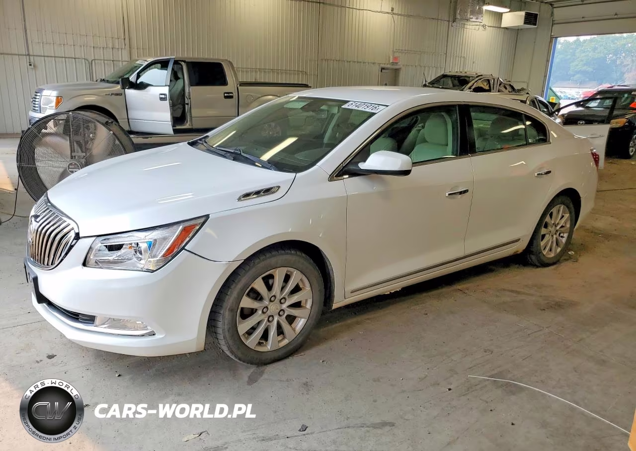 2014 Buick Lacrosse VIN:1G4GA5GR2EF236825 - 1