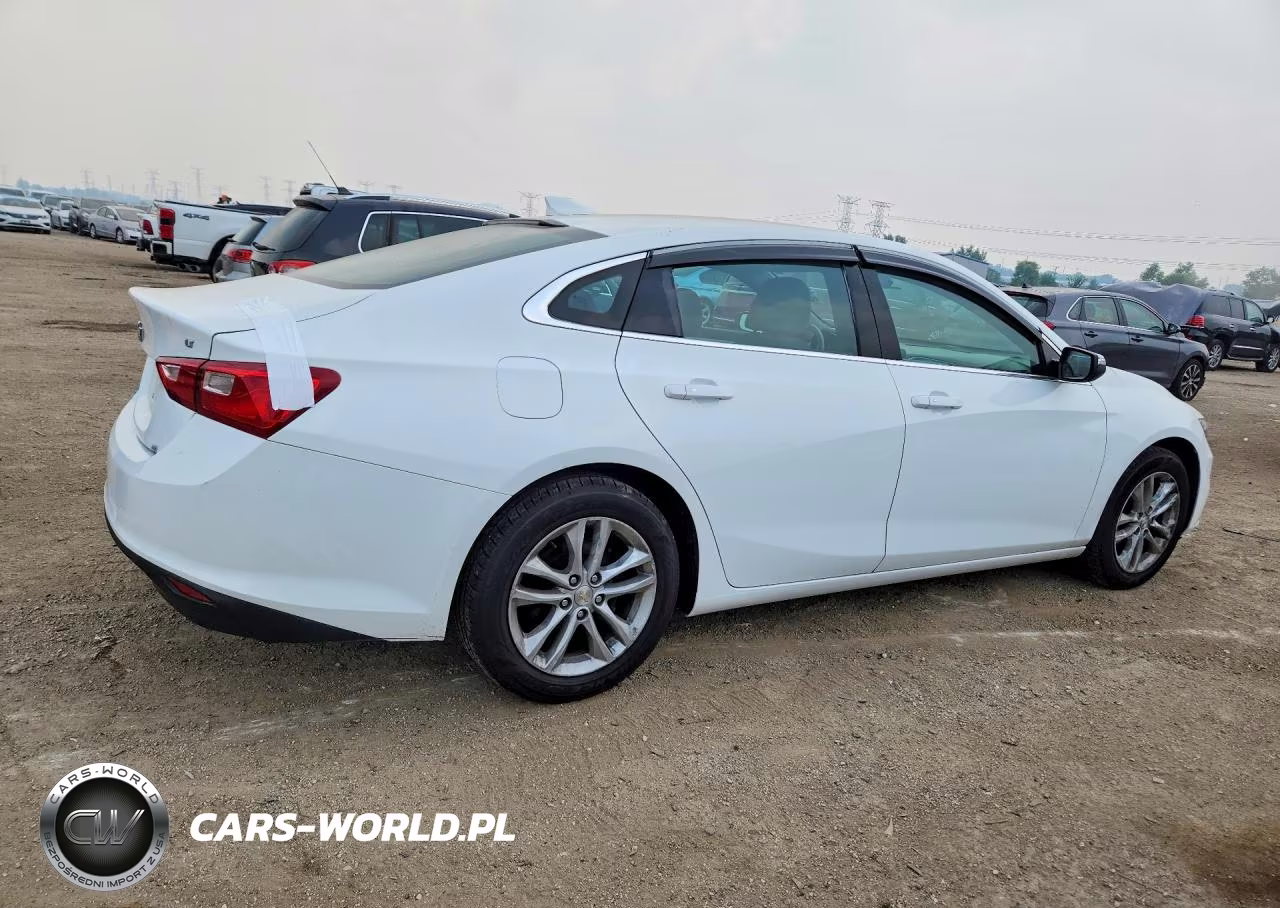 2017 Chevrolet Malibu Lt VIN:1G1ZE5ST4HF181599 - 3
