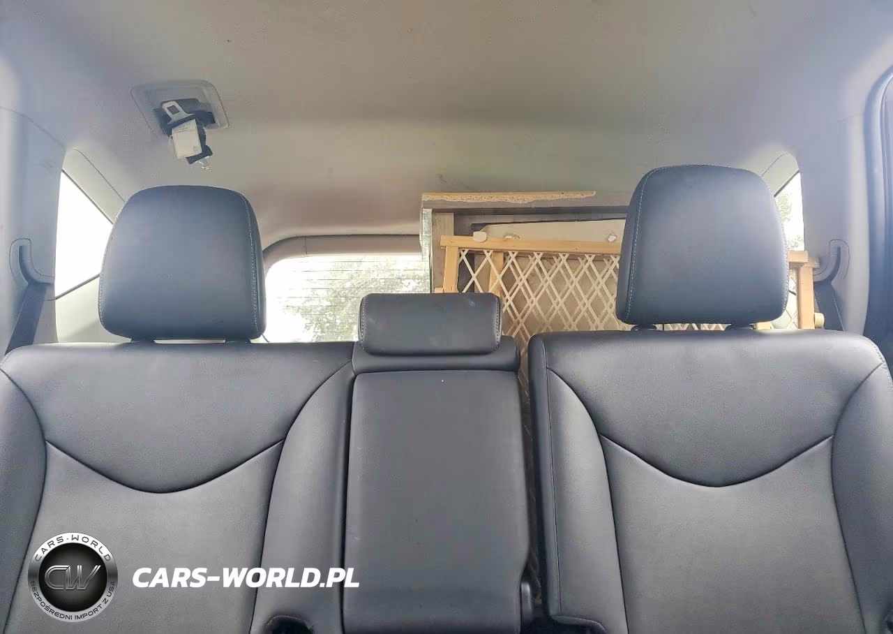 2017 Toyota Prius V Four VIN:JTDZN3EUXHJ057866 - 10