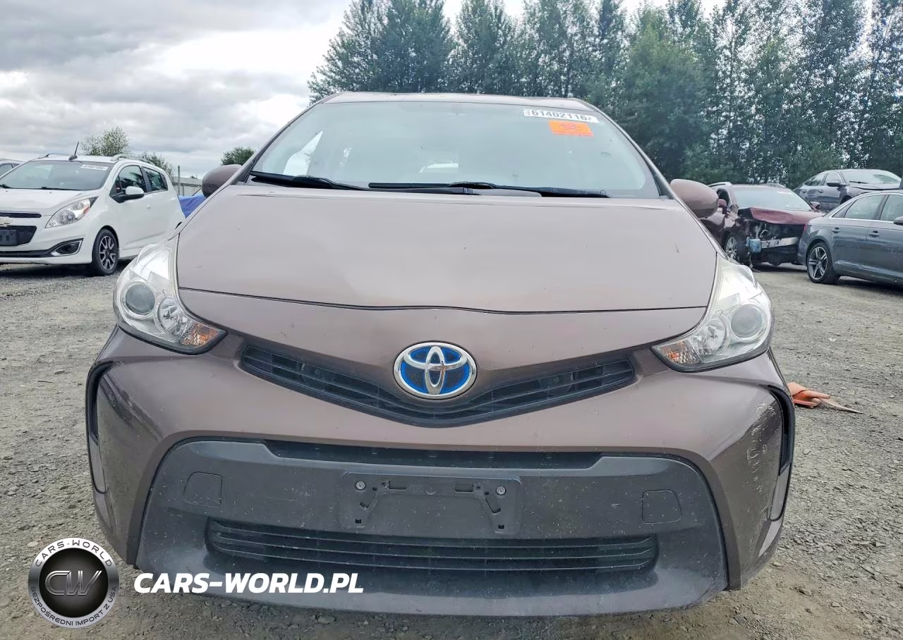 2017 Toyota Prius V Four VIN:JTDZN3EUXHJ057866 - 5