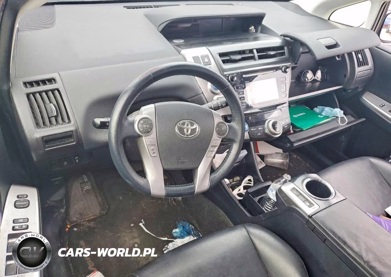 2017 Toyota Prius V Four VIN:JTDZN3EUXHJ057866 - 8