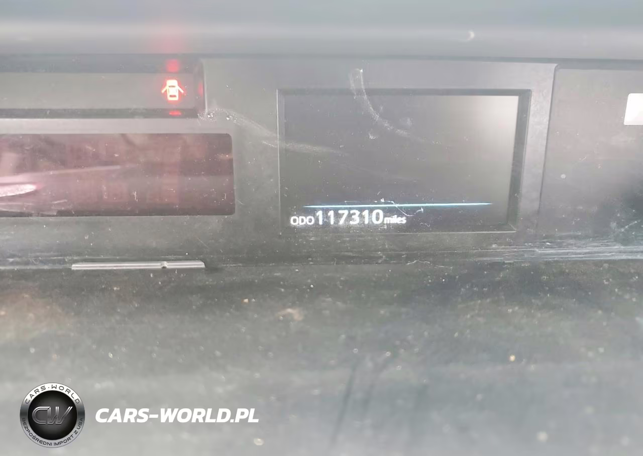 2017 Toyota Prius V Four VIN:JTDZN3EUXHJ057866 - 9