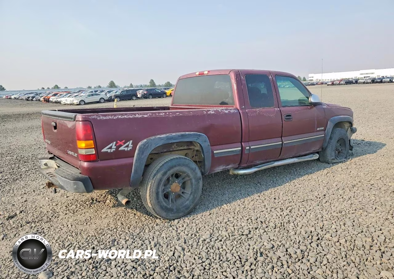 2000 Chevrolet Silverado K1500 VIN:2GCEK19T8Y1176569 - 3