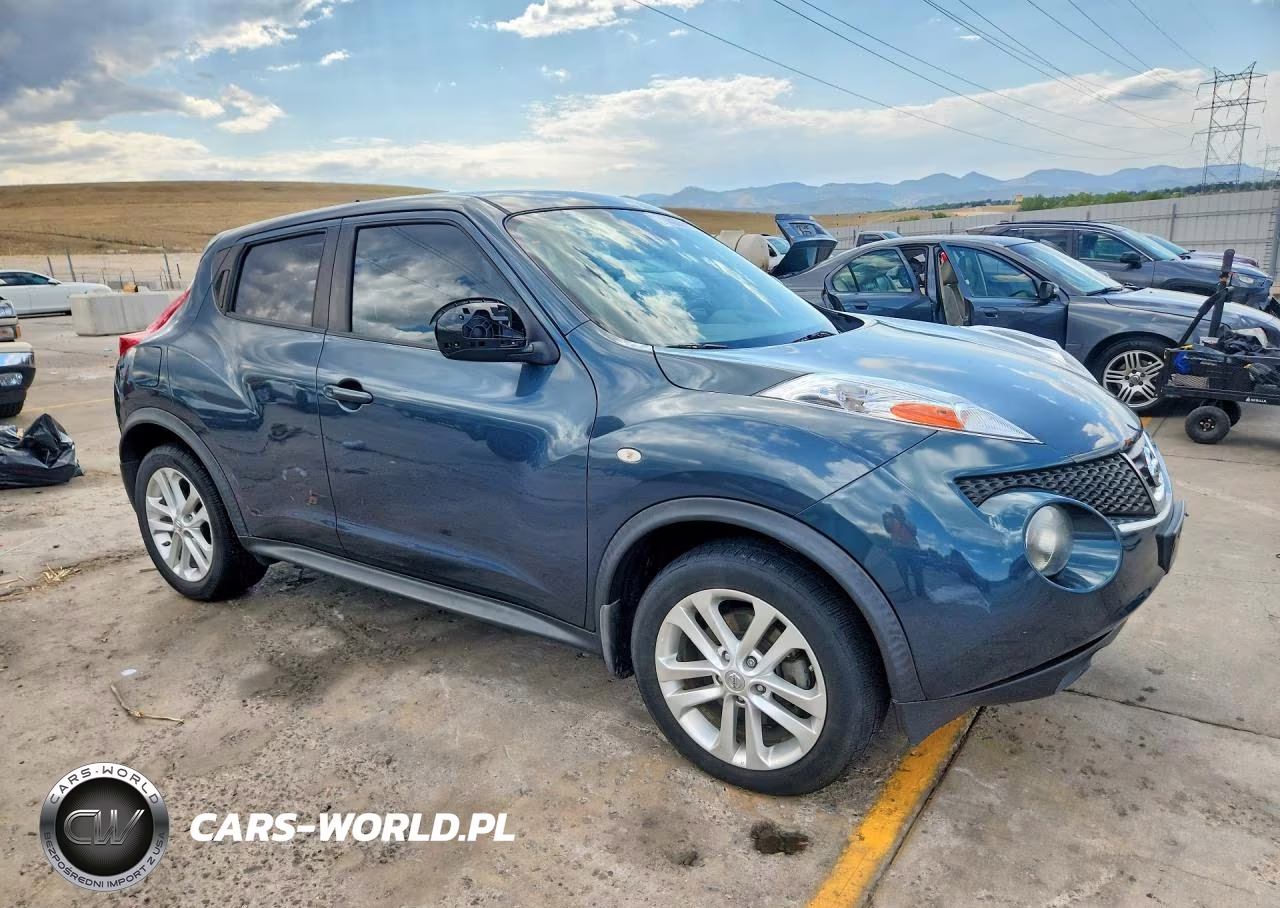 2013 Nissan Juke S VIN:JN8AF5MR2DT215249 - 4