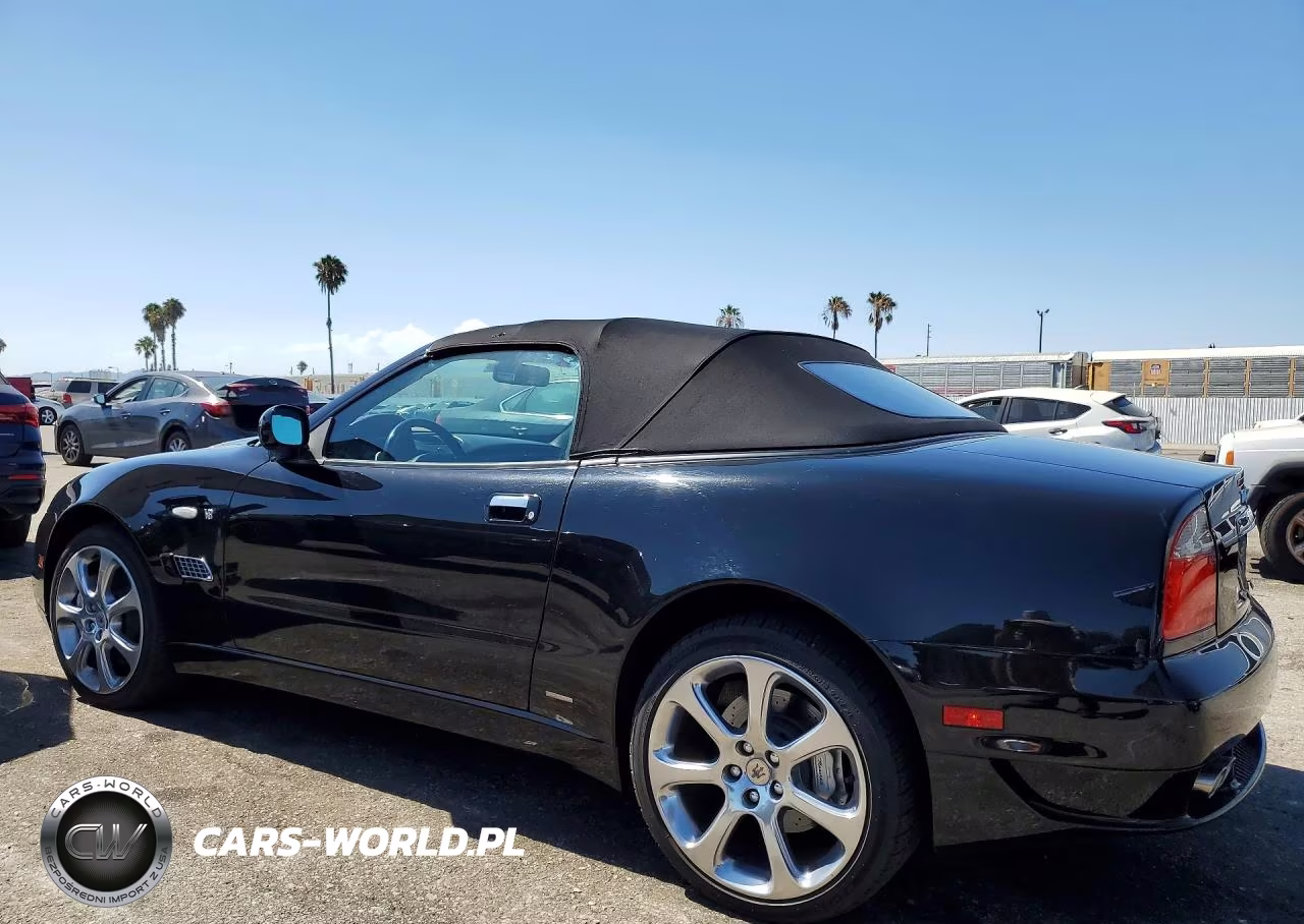 2005 Maserati Spyder Cambiocorsa VIN:ZAMBB18A550017045 - 2