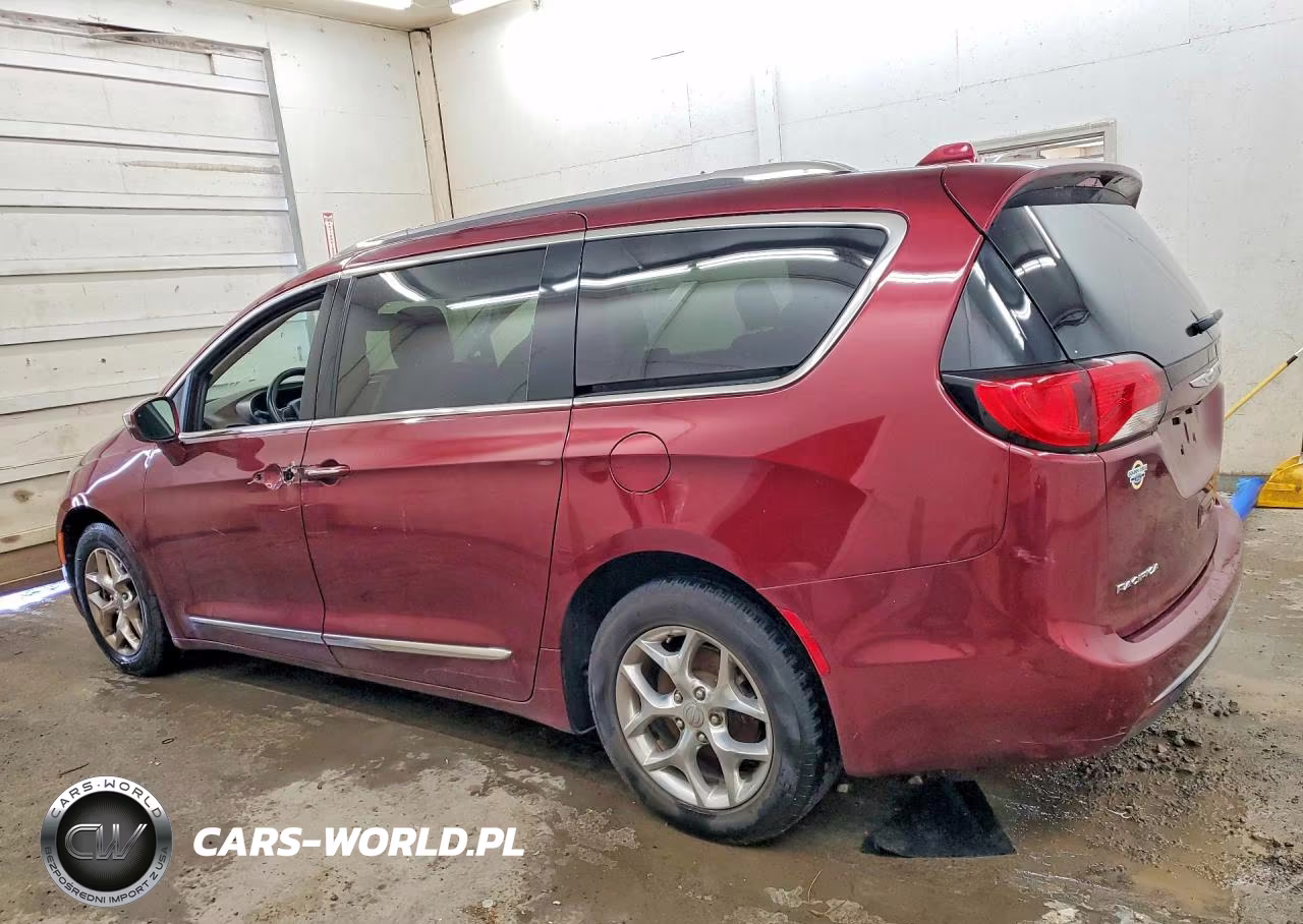 2018 Chrysler Pacifica Limited VIN:2C4RC1GG3JR143183 - 2