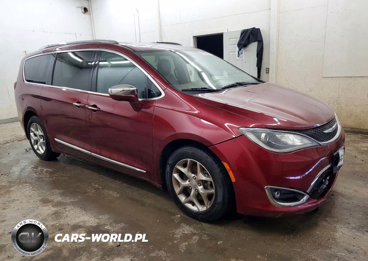 2018 Chrysler Pacifica Limited VIN:2C4RC1GG3JR143183 - 4