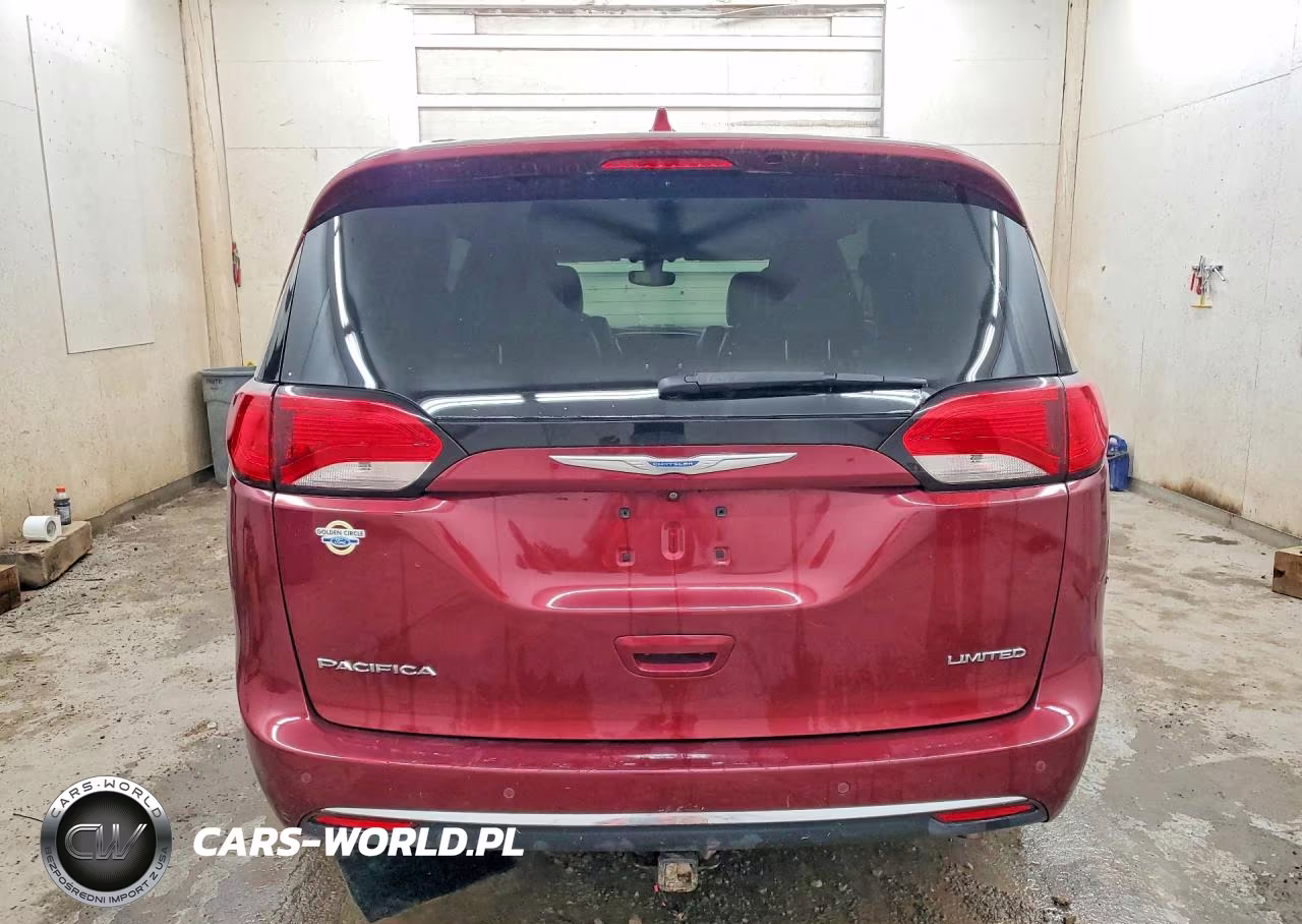 2018 Chrysler Pacifica Limited VIN:2C4RC1GG3JR143183 - 6