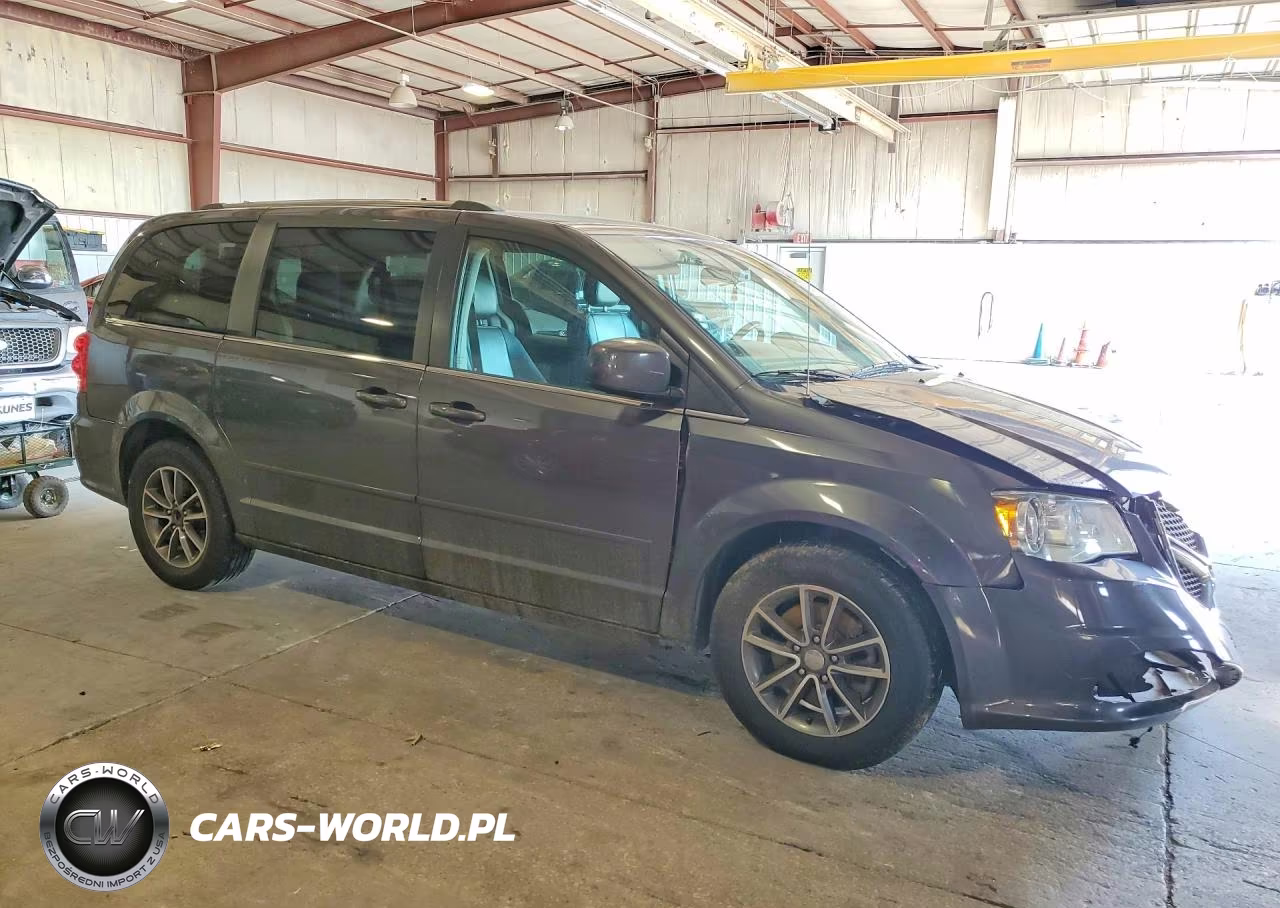 2017 Dodge Gr Caravan VIN:2C4RDGCG8HR858654 - 4