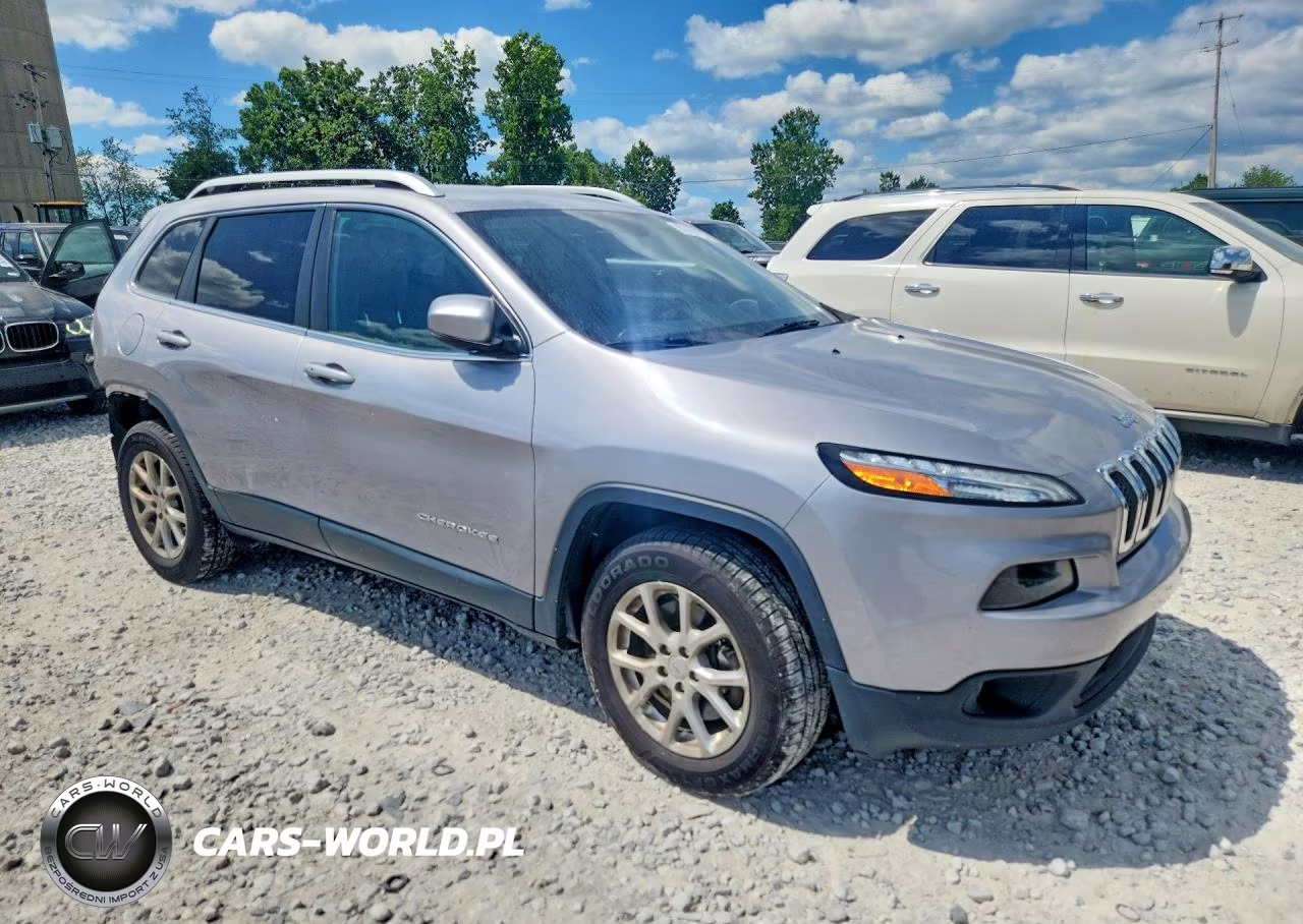 2018 Jeep Cherokee Latitude Plus VIN:1C4PJMLB6JD546148 - 4