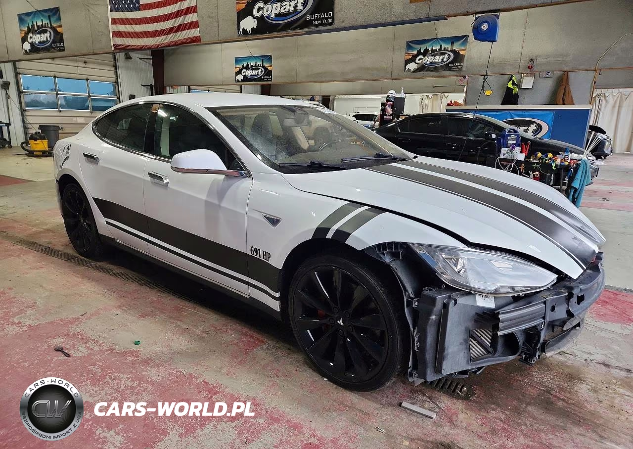 2014 Tesla Model S VIN:5YJSA1H25EFP64856 - 4