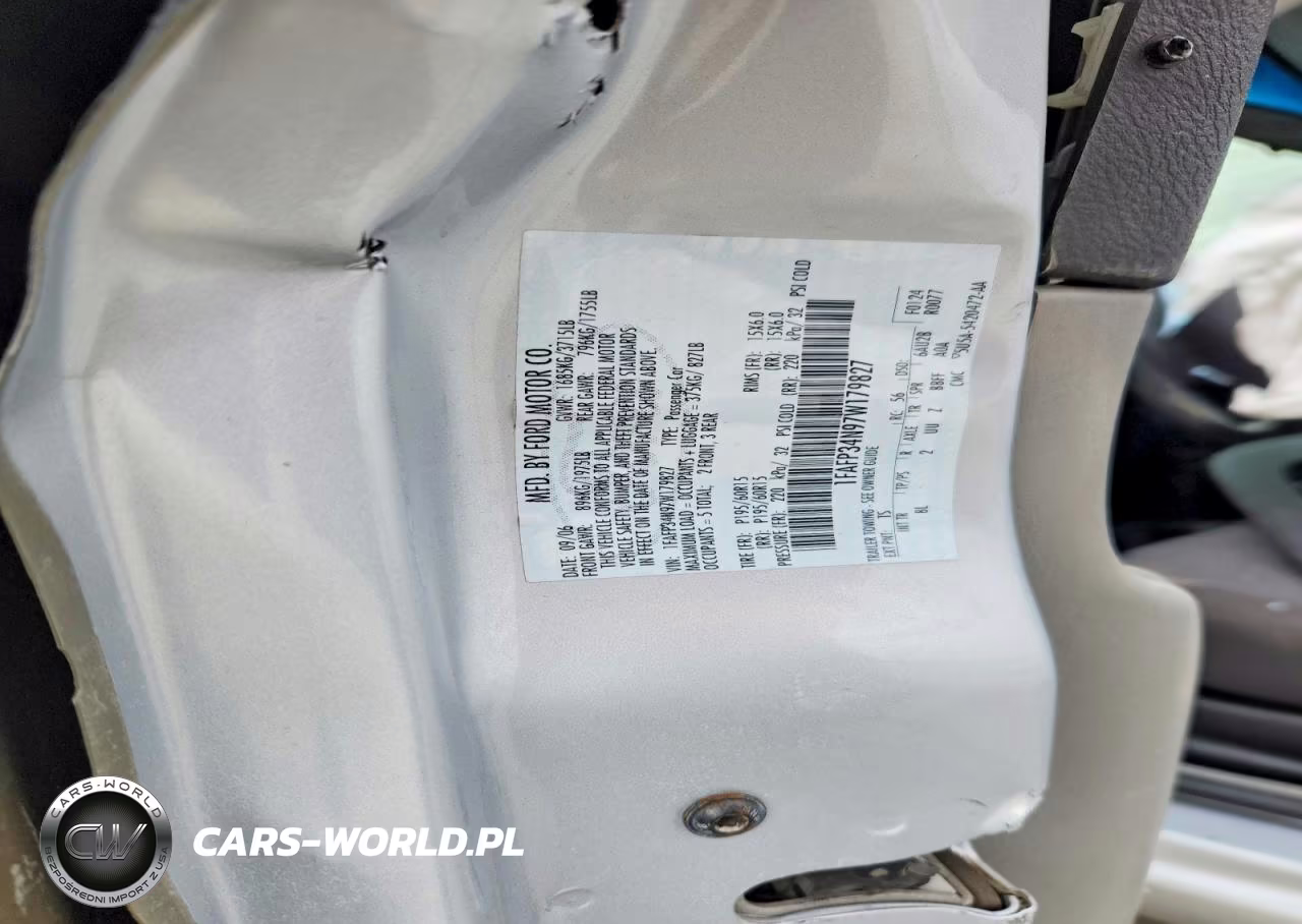 2007 Ford Focus Zx4 VIN:1FAFP34N97W179827 - 12