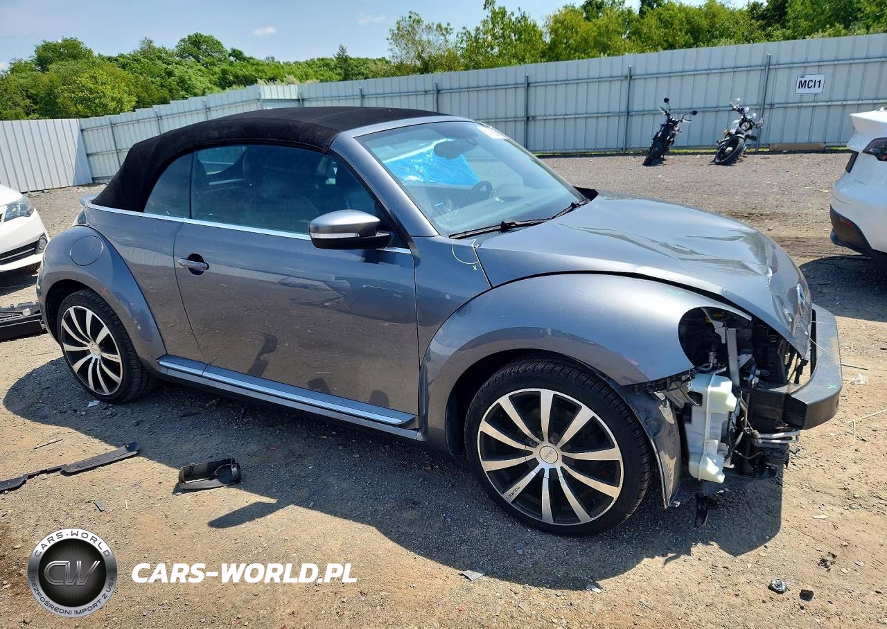 2016 Volkswagen Beetle S-Se VIN:3VW517AT1GM812786 - 4