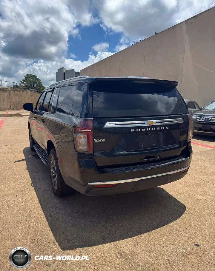2023 Chevrolet Suburban 4Wd Ls VIN:1GNSKBKD0PR149617 - 3