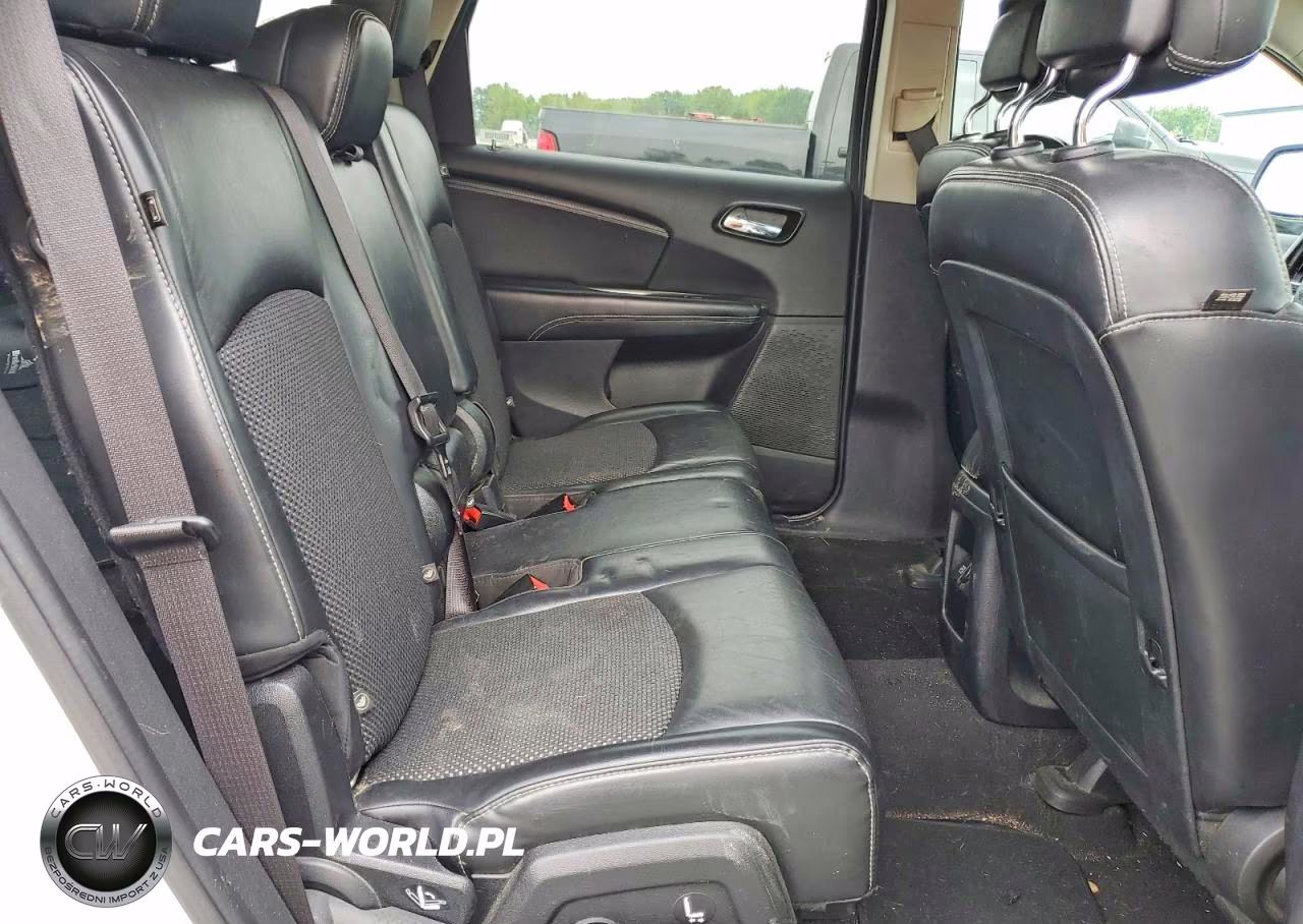 2018 Dodge Journey Crossroad VIN:3C4PDDGG0JT374867 - 11