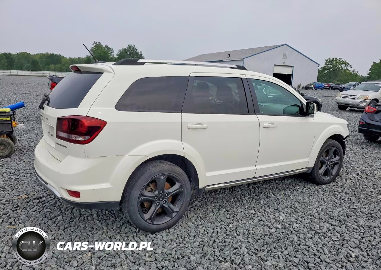 2018 Dodge Journey Crossroad VIN:3C4PDDGG0JT374867 - 3